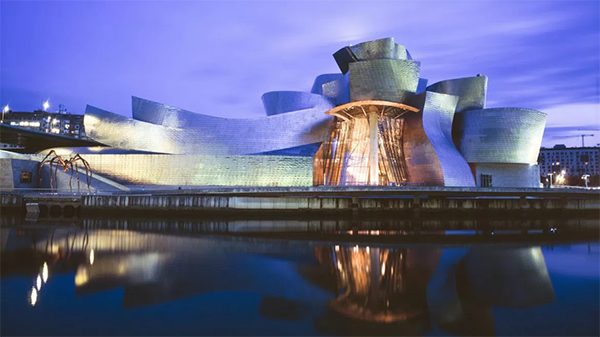 Guggenheim Bilbao building is one example on how technology can bring architecture to everyone, no matter the location. 